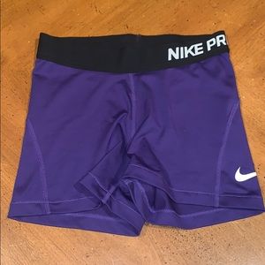 NWOT Nike Pro shorts